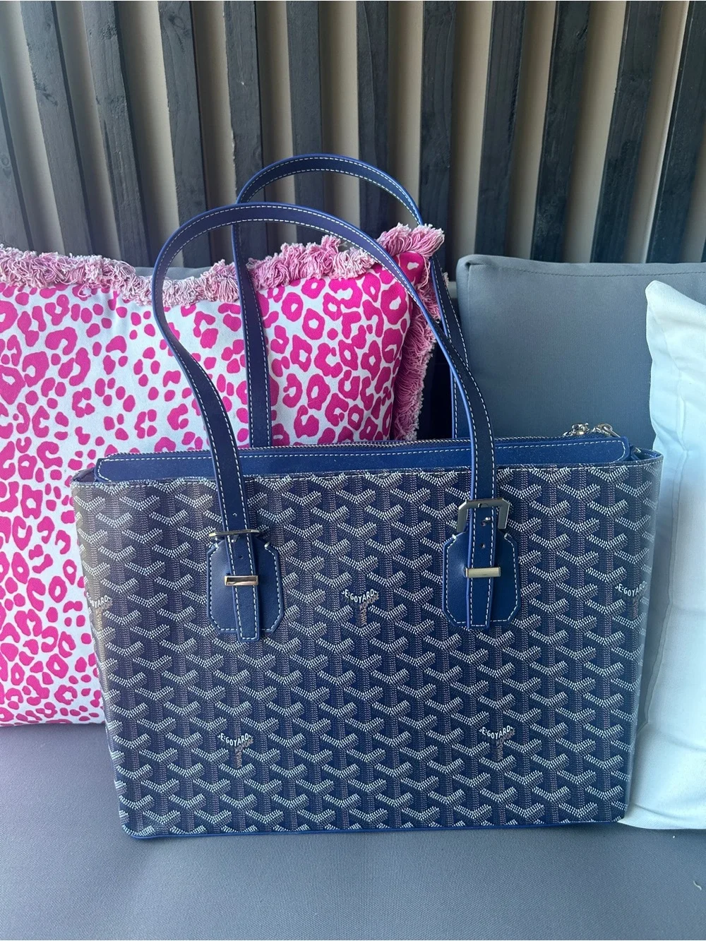 Blue G Shoulder bag chevron pattern NEW